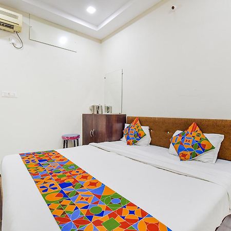Fabexpress Devani Palace Ujjain Buitenkant foto